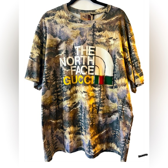 Tシャツ・カットソー Gucci x The North Face T-shirt TEE Forest Print FW21 2021 Gucci | Shirts | Gucci X The North Face Forest Print Tee